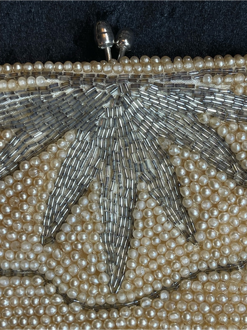 Vintage hand beaded change purse - Picture 3 of 5